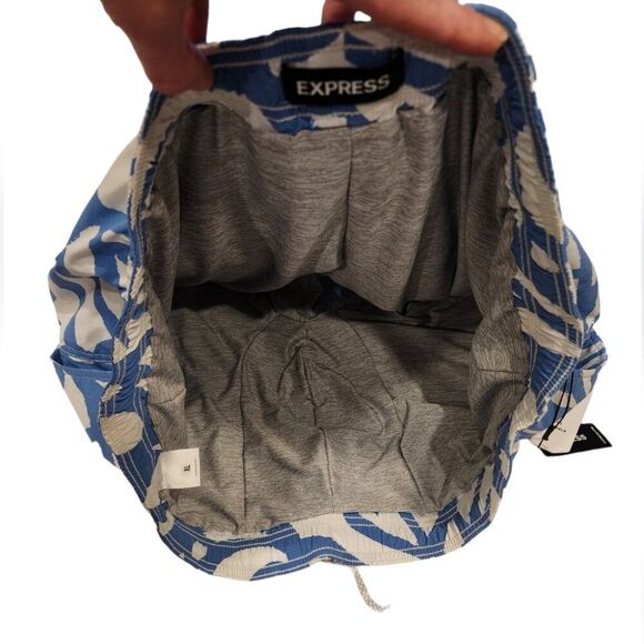 Express Hybrid Swim Shorts XL Blue White Abstract Leaf Pattern - Picture 5 of 11